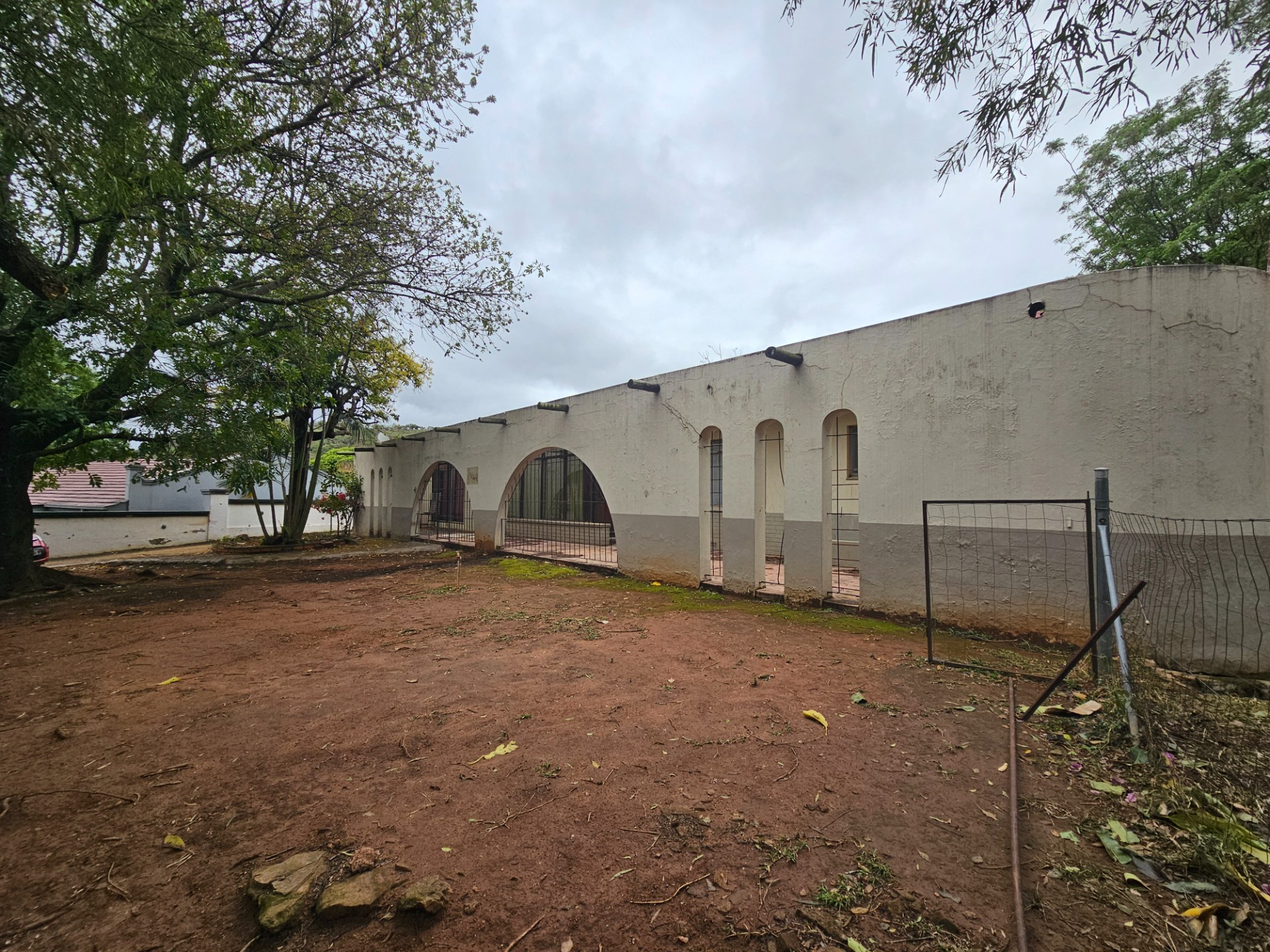 House for sale in Barberton, 1969 m²