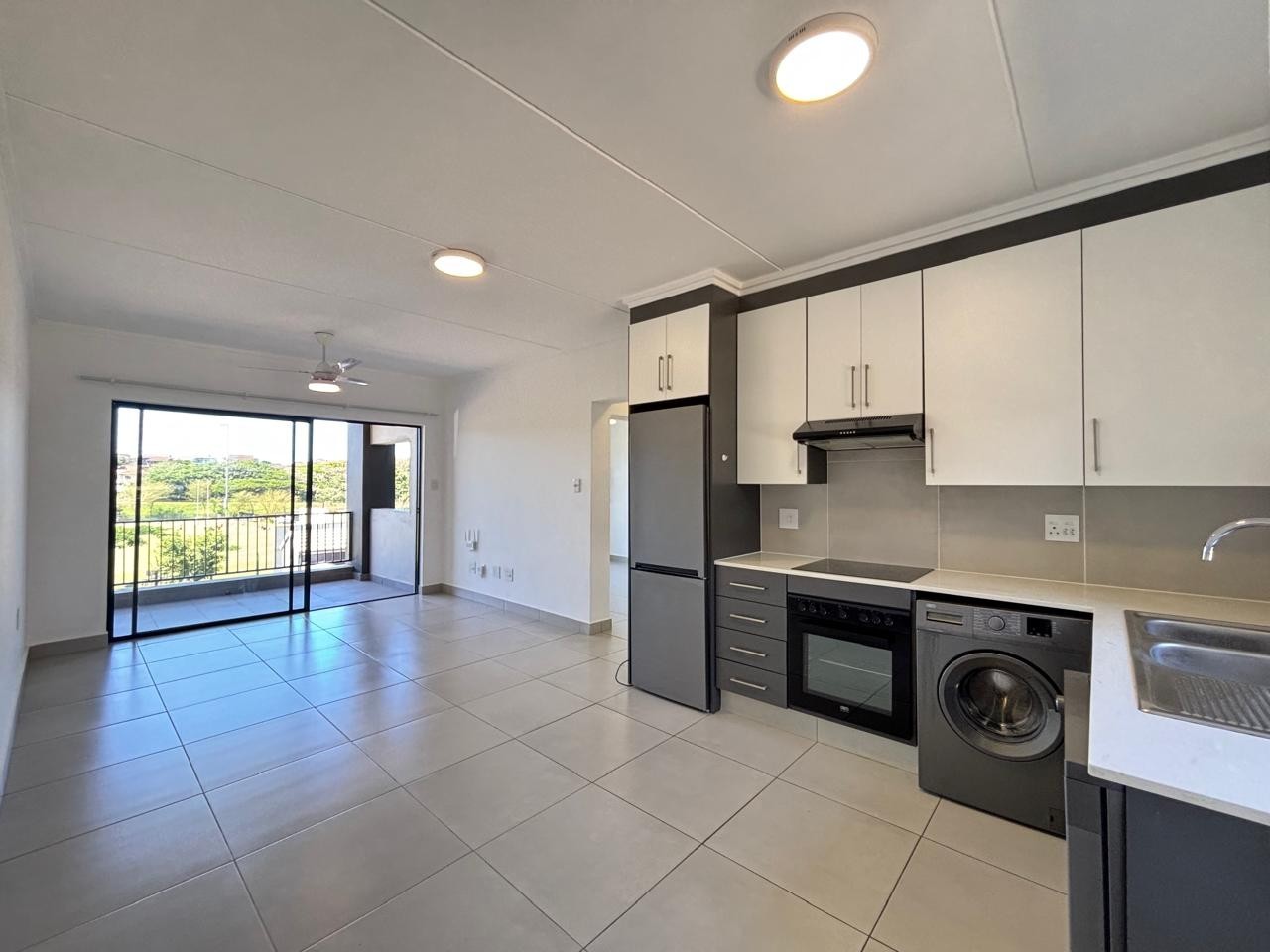 Apartment for rent in Ballito Central, Ballito, KwaZulu Natal, 75 m²