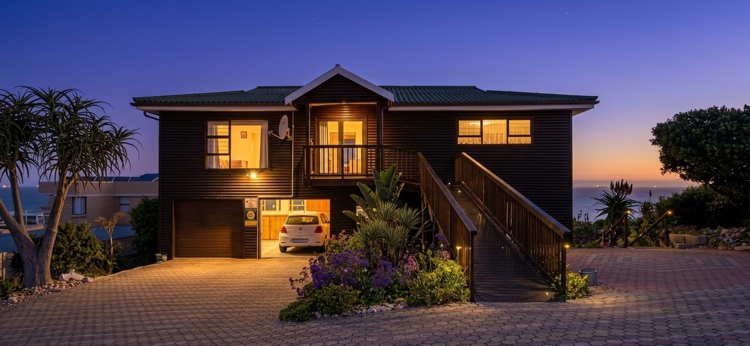 House for sale in Dana Bay, Mossel Bay, 310 m²