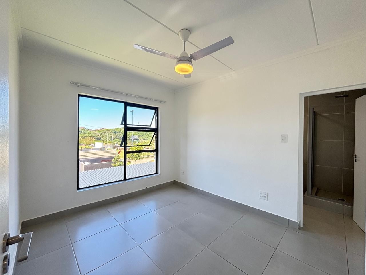 Apartment for sale in Ballito Central, Ballito, KwaZulu Natal, 75 m²