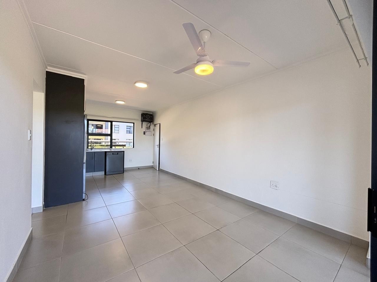 Apartment for sale in Ballito Central, Ballito, KwaZulu Natal, 75 m²