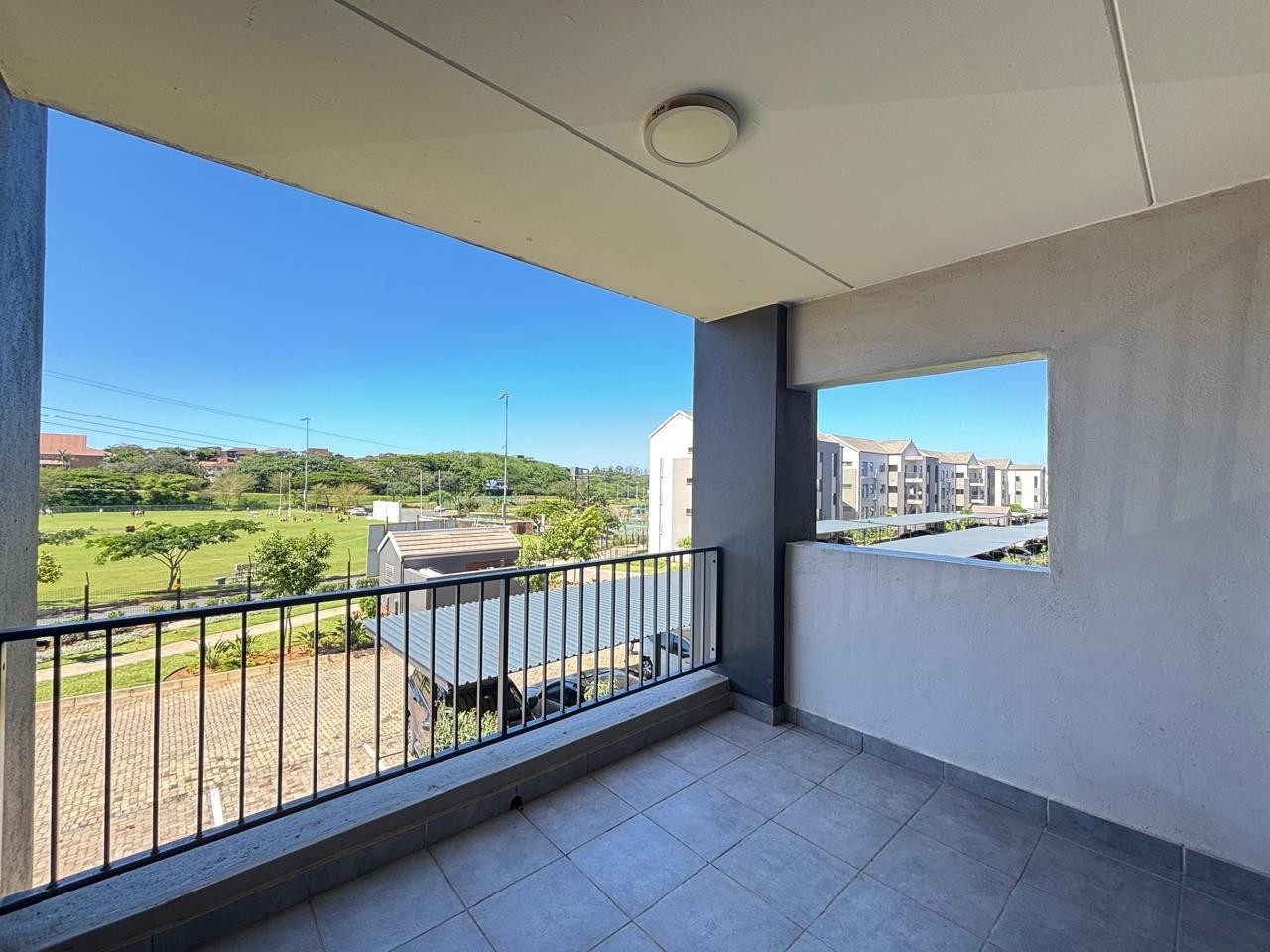 Apartment for sale in Ballito Central, Ballito, KwaZulu Natal, 75 m²
