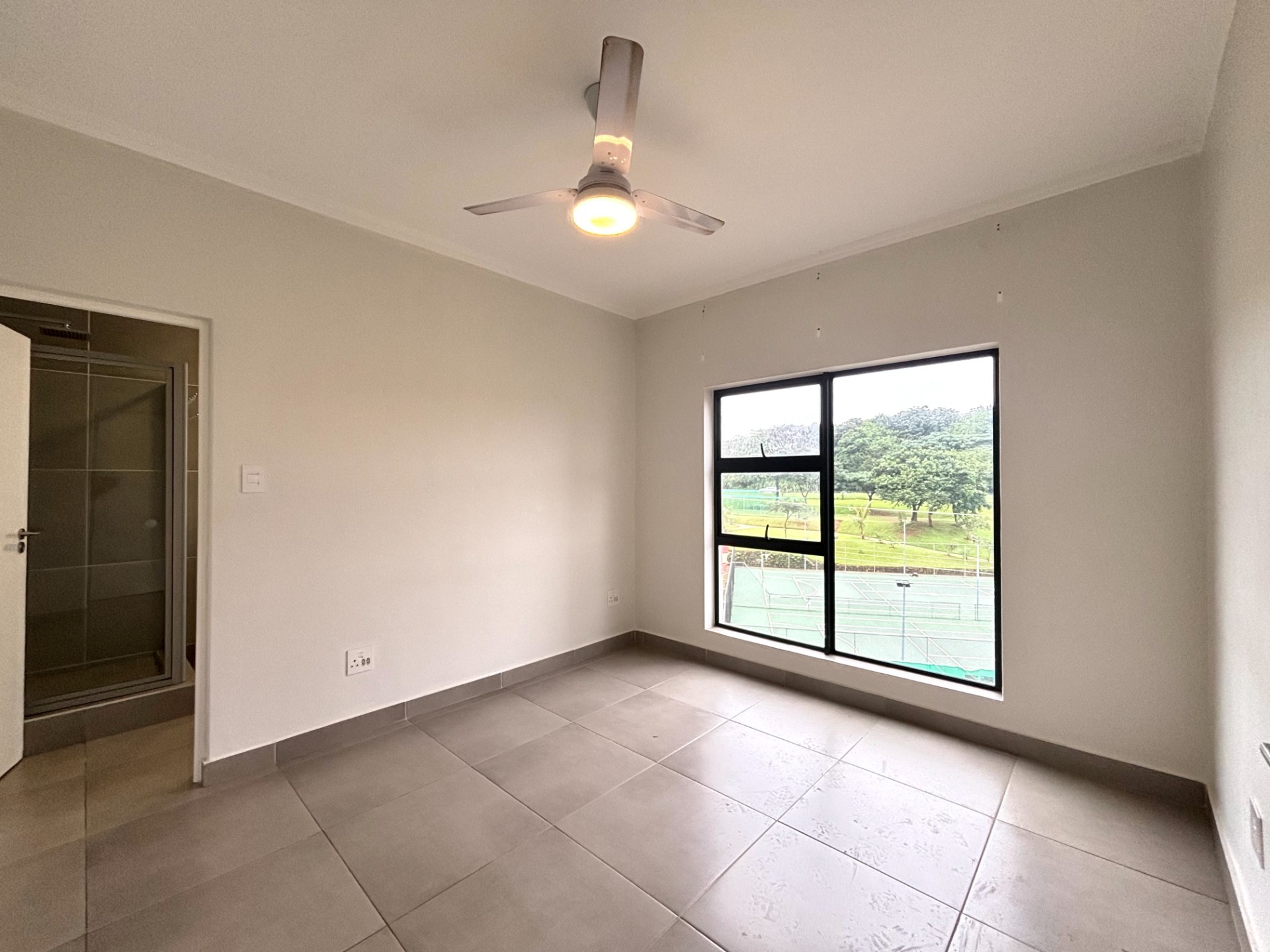 Apartment for sale in Ballito Central, Ballito, KwaZulu Natal, 75 m²