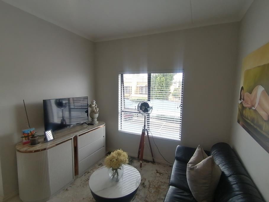 Apartment for rent in Carlswald Estate, Midrand, 70 m²