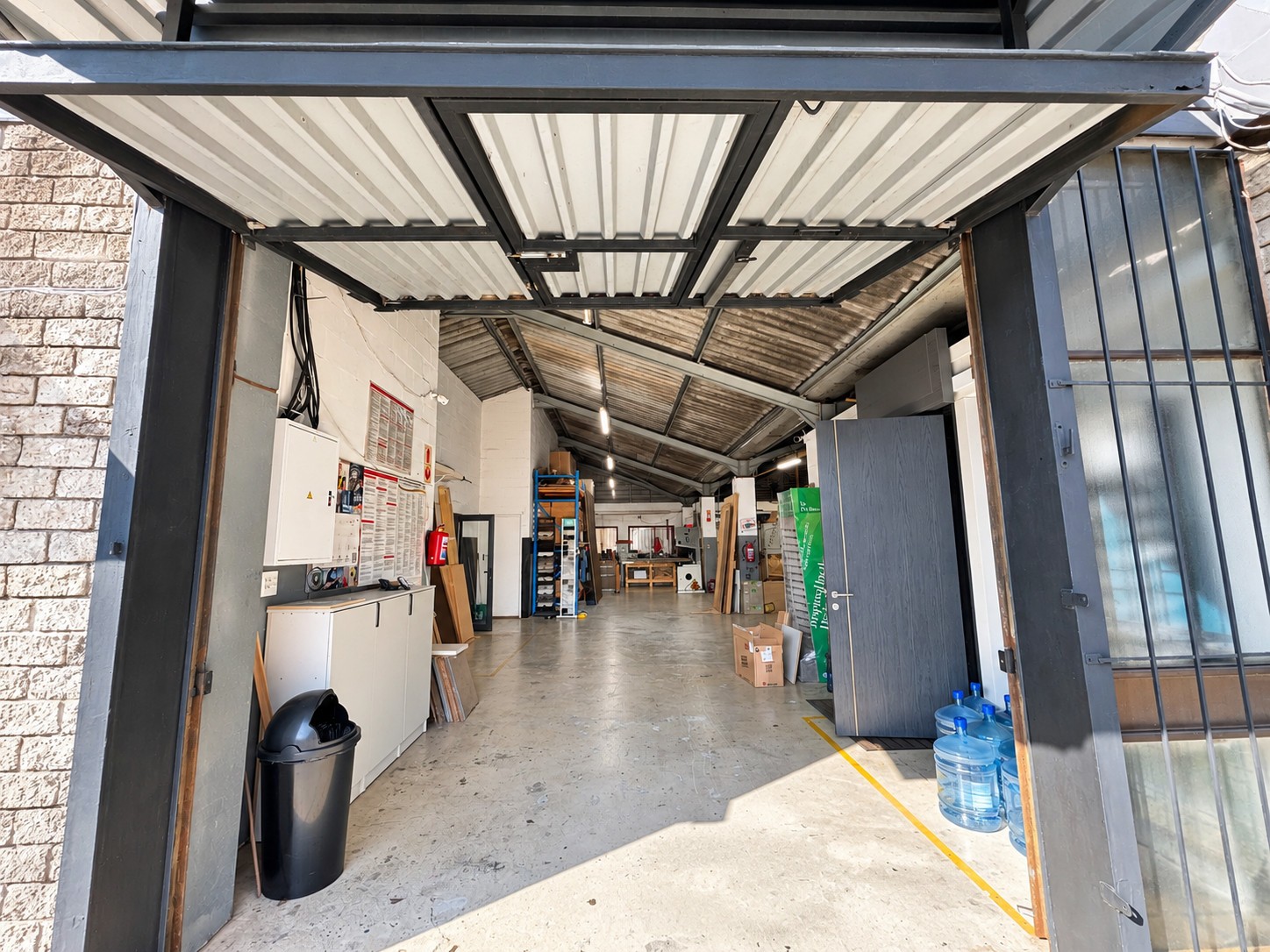 Industrial Property for rent in Montague Gardens, Milnerton, 13 3rd, Montague Gardens, Milnerton, Western Cape, 885 m²