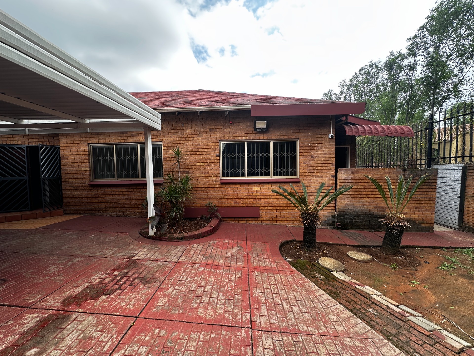 House for sale in Baileys Muckleneuk, Pretoria, 335 m²