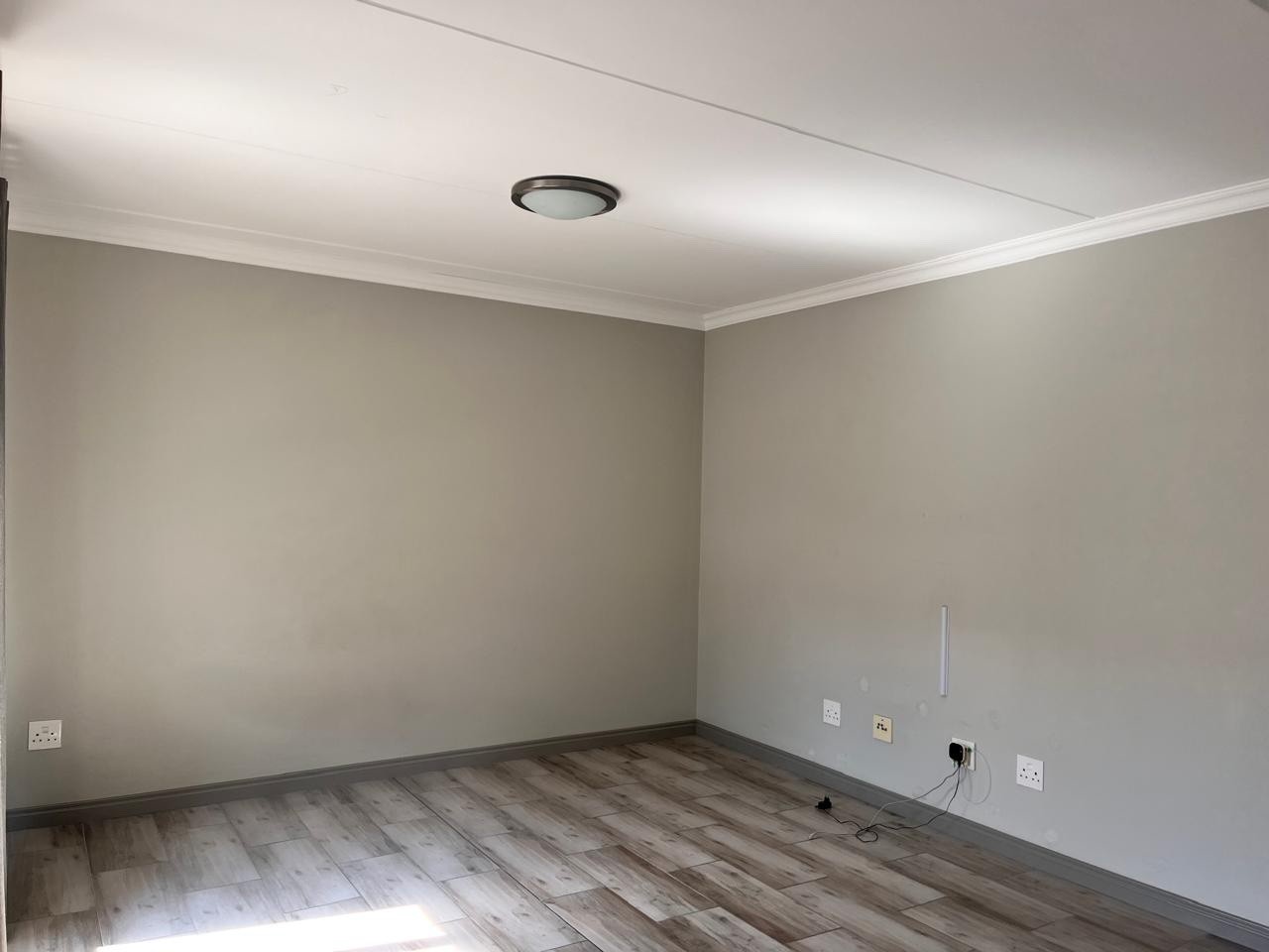 Apartment for rent in Carlswald Estate, Midrand, 100 m²