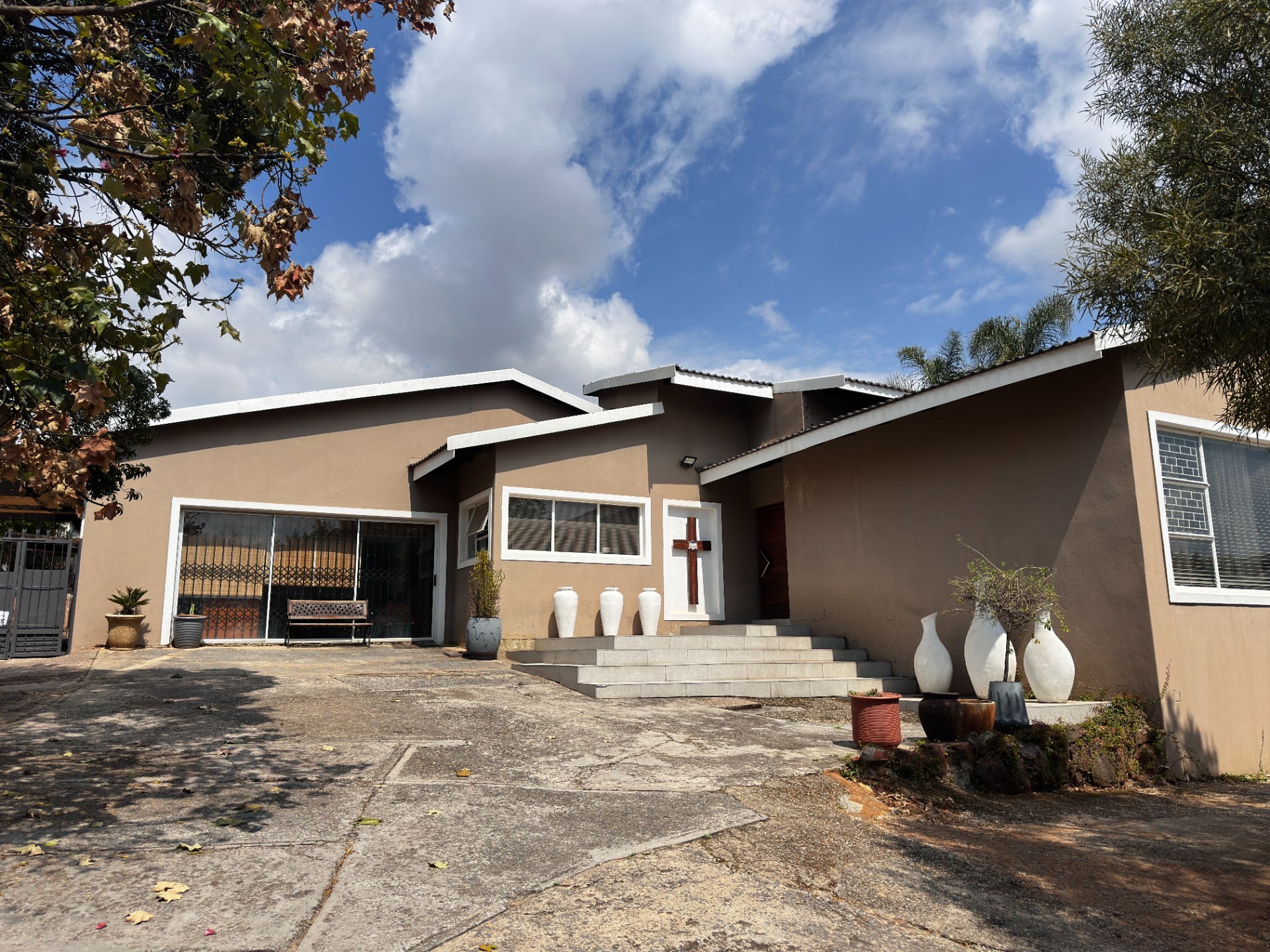House for sale in Waterkloof Glen, Pretoria, 641 m²