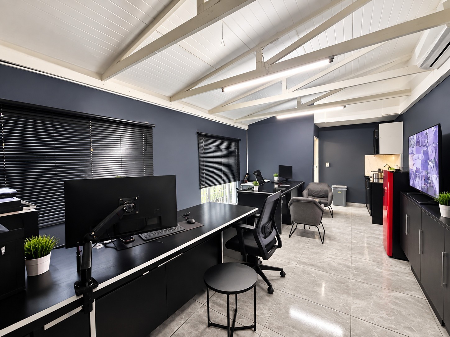 Industrial Property for sale in Montague Gardens, Milnerton, 1600 m²