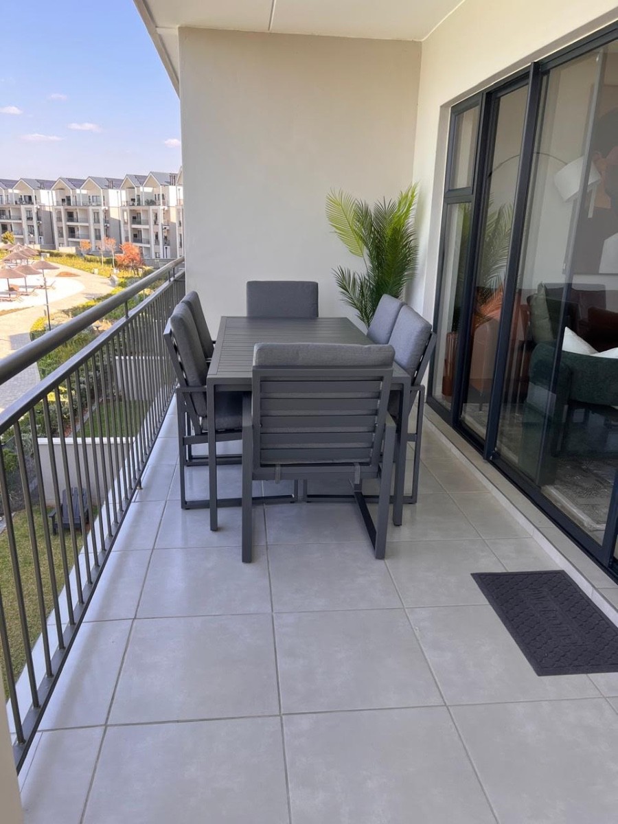 Apartment for rent in Waterfall, Midrand, 110 m²