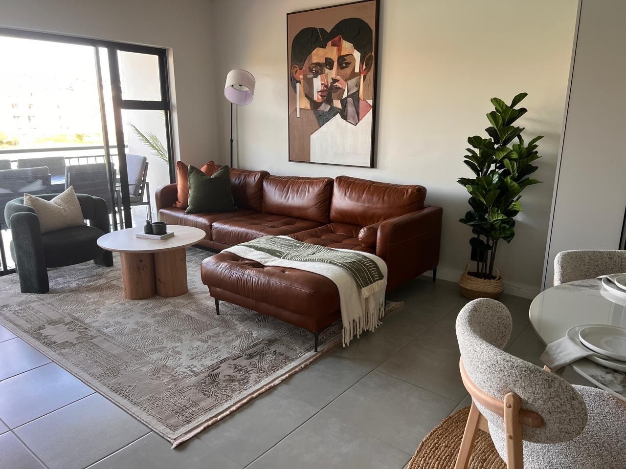 Apartment for rent in Waterfall, Midrand, 110 m²
