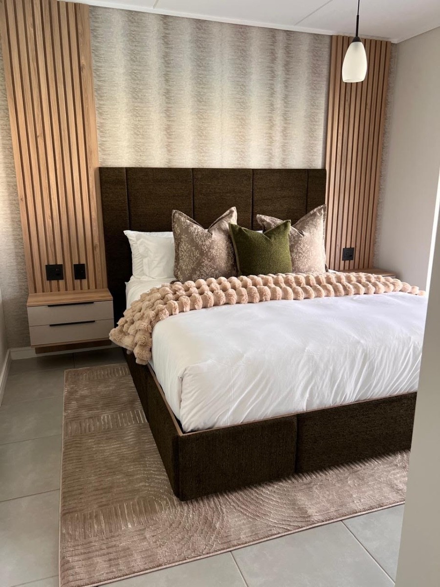 Apartment for rent in Waterfall, Midrand, 110 m²