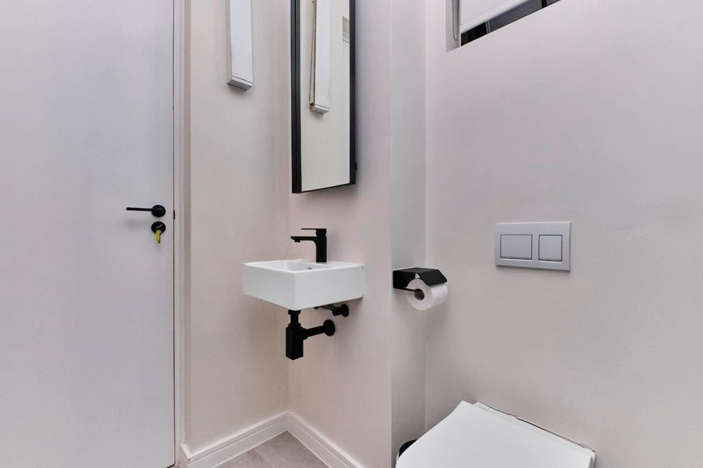 Apartment for rent in Hyde Park, Sandton, 150 m²