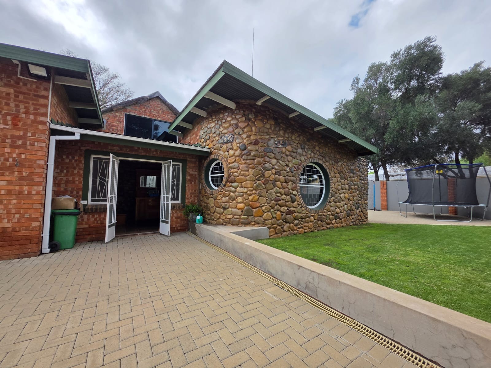 House for sale in New Park, Kimberley, 880 m²