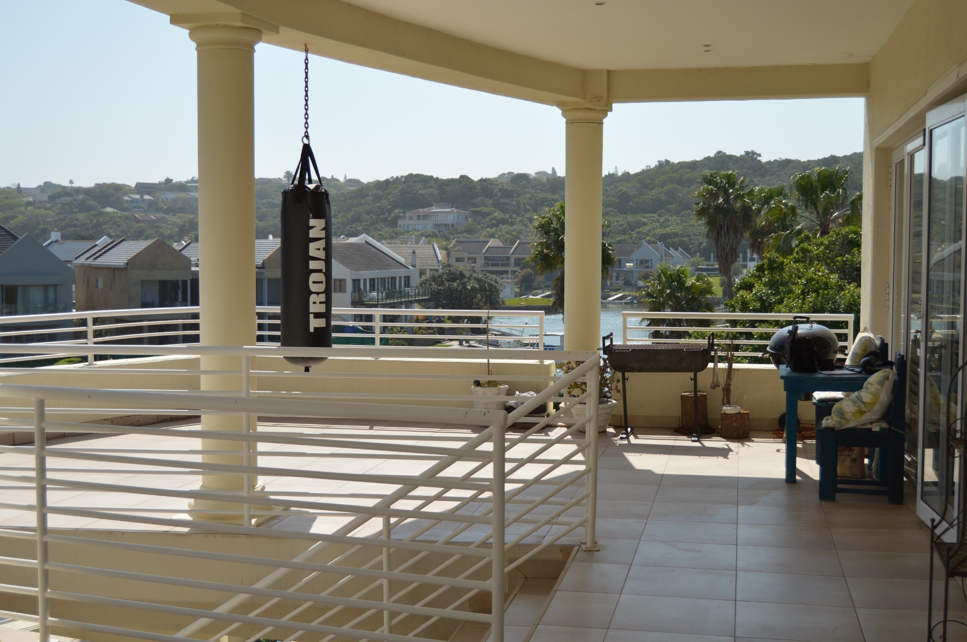 Villa for sale in East Bank, Port Alfred, 950 m²