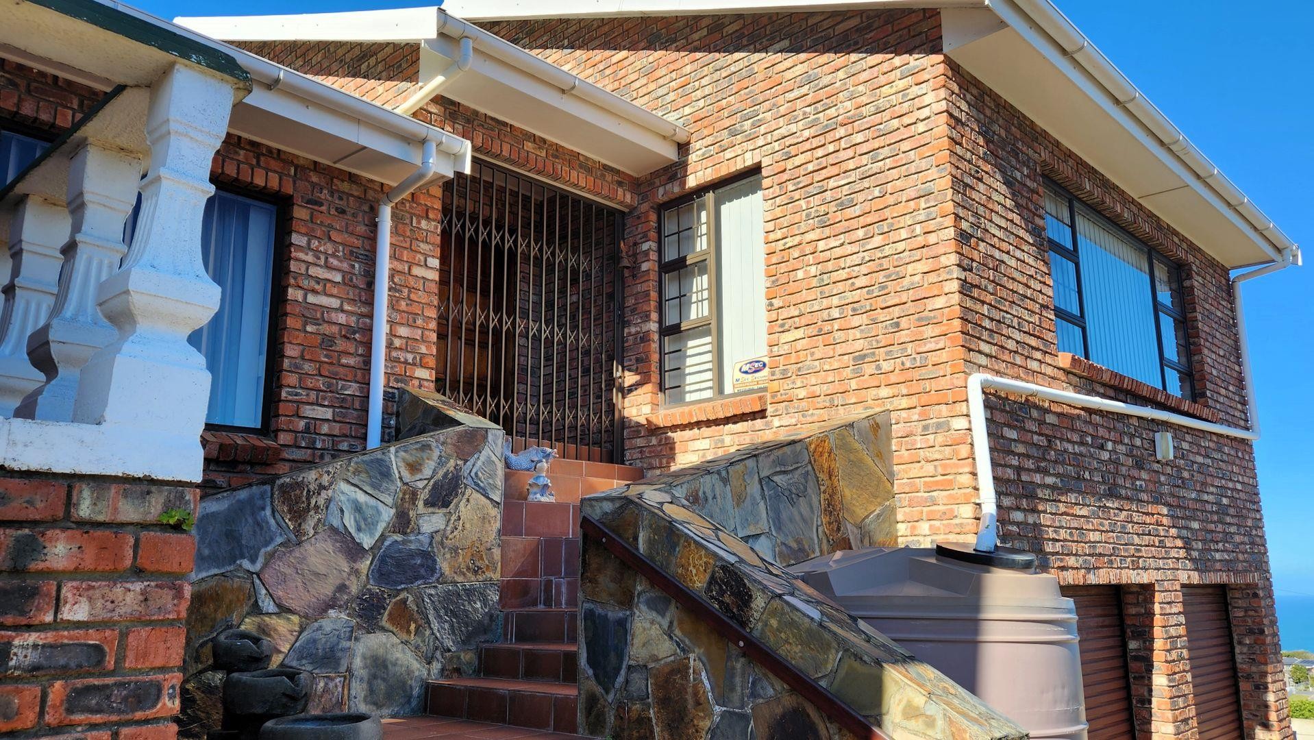 House for sale in Dana Bay, Mossel Bay, 300 m²