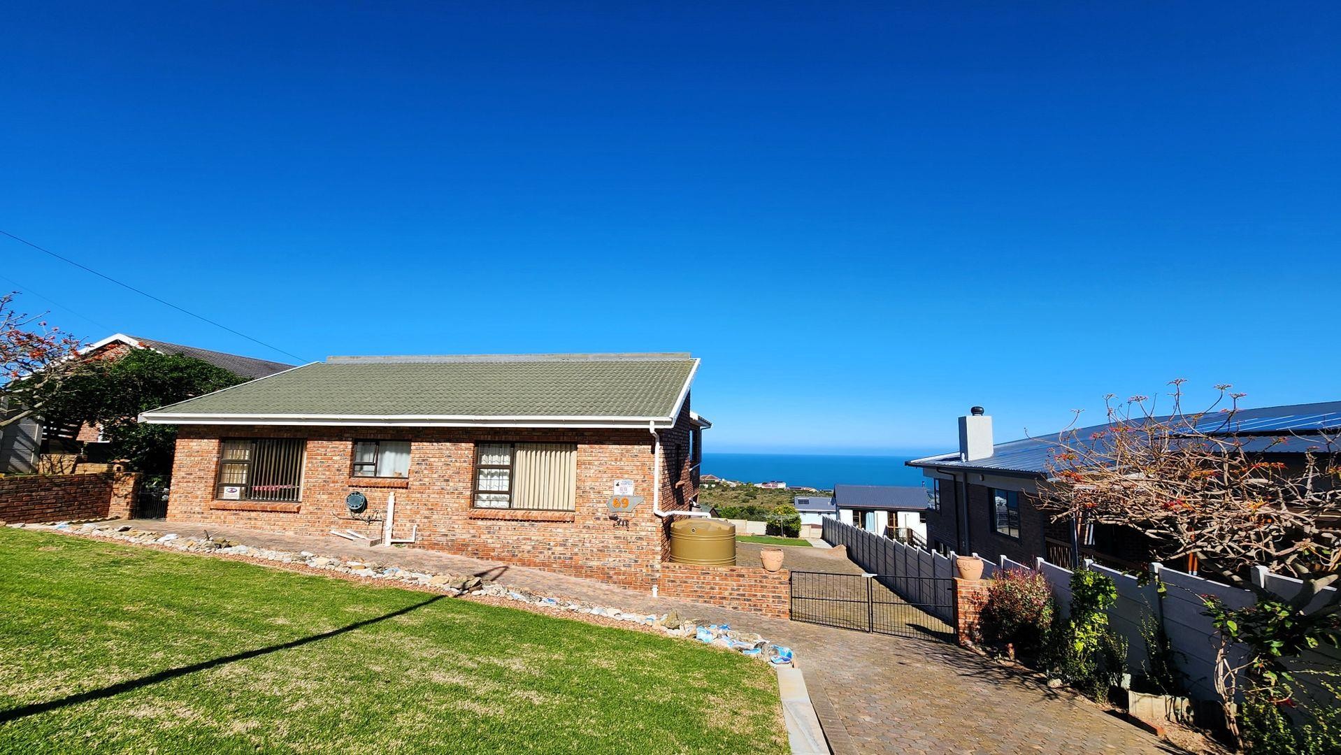 House for sale in Dana Bay, Mossel Bay, 300 m²