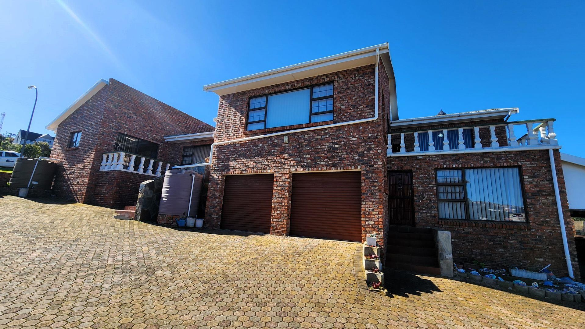 House for sale in Dana Bay, Mossel Bay, 300 m²