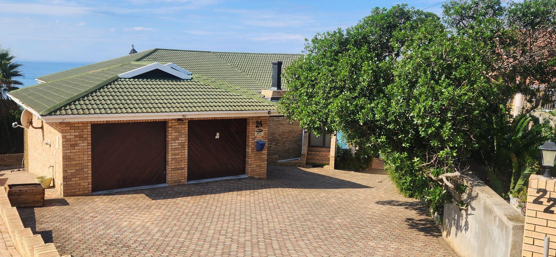 House for sale in Dana Bay, Mossel Bay, 550 m²