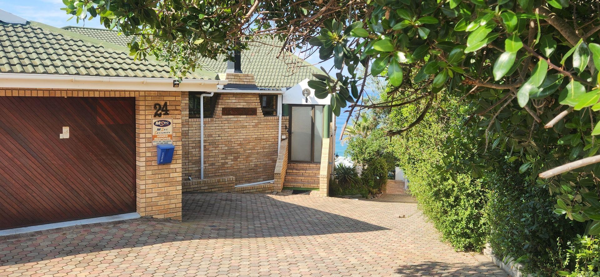 House for sale in Dana Bay, Mossel Bay, 550 m²