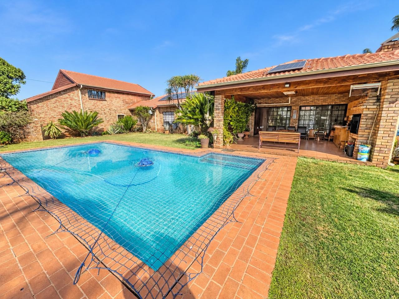 House for sale in Theresapark, Akasia, 4828 m²