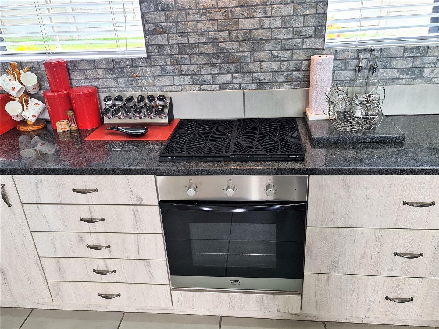 House for sale in Dana Bay, Mossel Bay, 301 m²