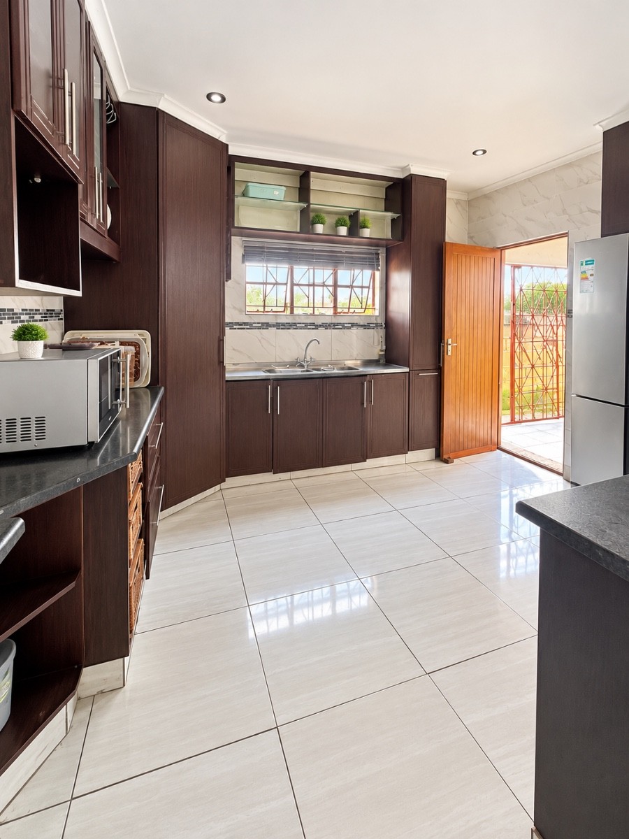 House for sale in Westgate, Pietermaritzburg, KwaZulu Natal, 406 m²