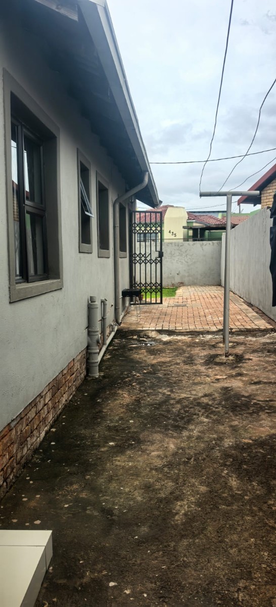 House for sale in Soshanguve UU, Soshanguve, 220 m²
