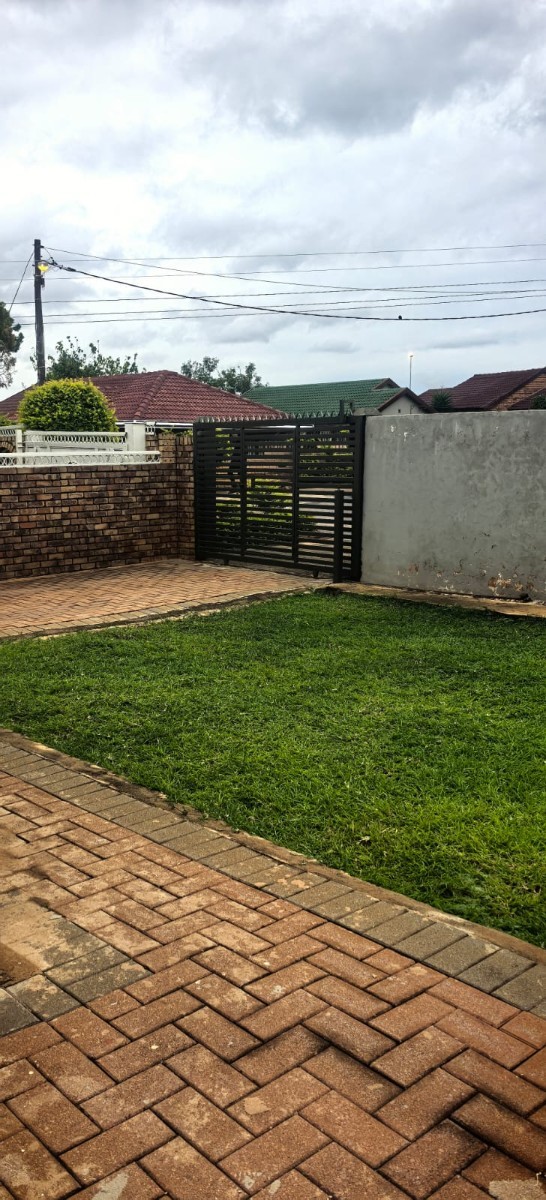 House for sale in Soshanguve UU, Soshanguve, 220 m²