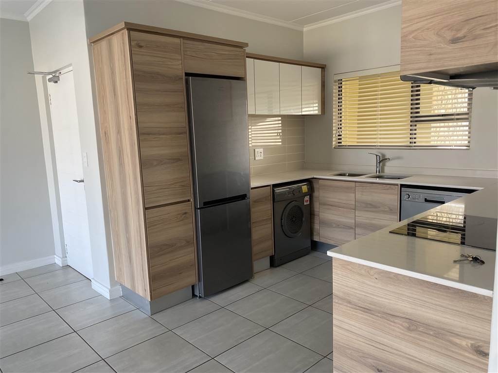 Apartment for rent in Crowthorne AH, Midrand