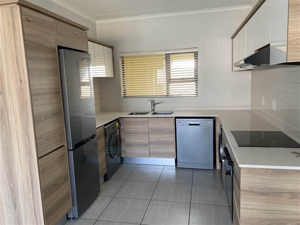 Apartment for rent in Crowthorne AH, Midrand