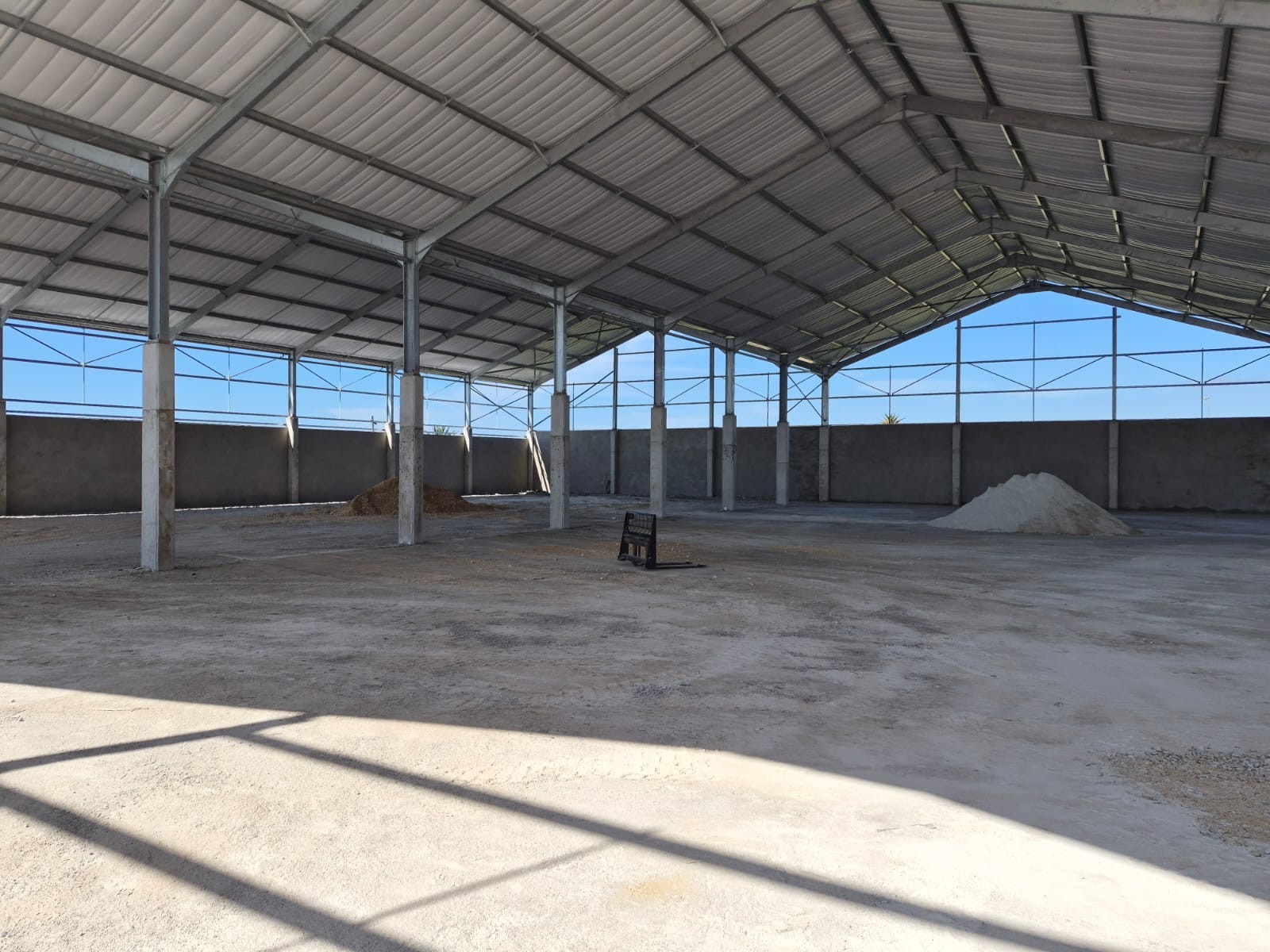 Warehouse for rent in Sidwell, Port Elizabeth, 1, 2 Unit, GM Industrial Park, 107 Kempston Road, Sidwell, Port Elizabeth, Eastern Cape, 1560 m²