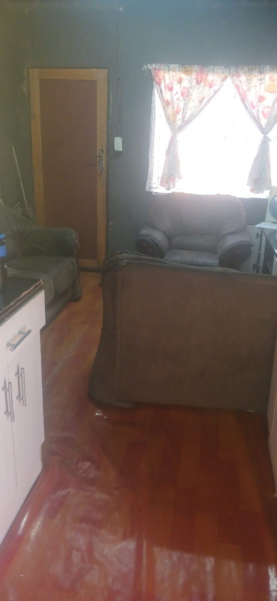 House for sale in Mhluzi, Middelburg, 250 m²