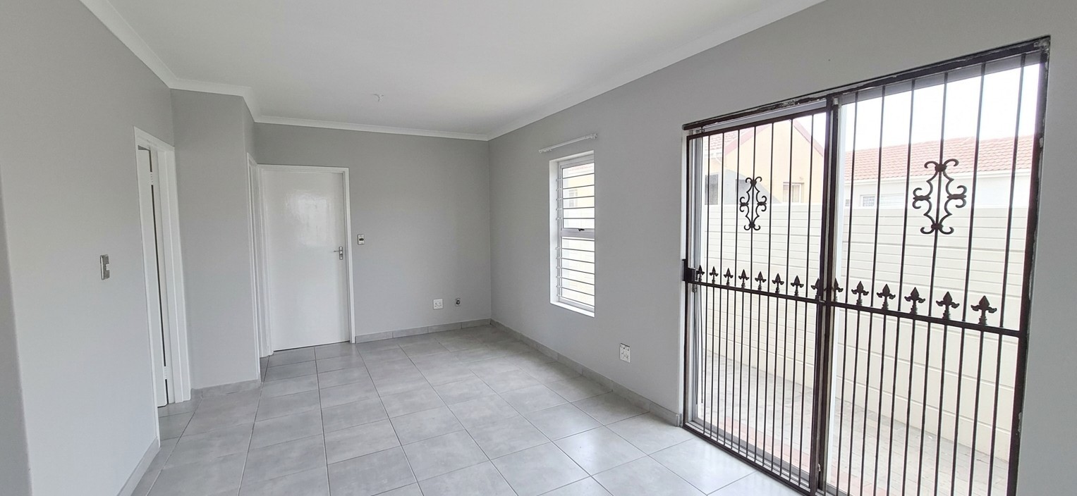 House for sale in Strand