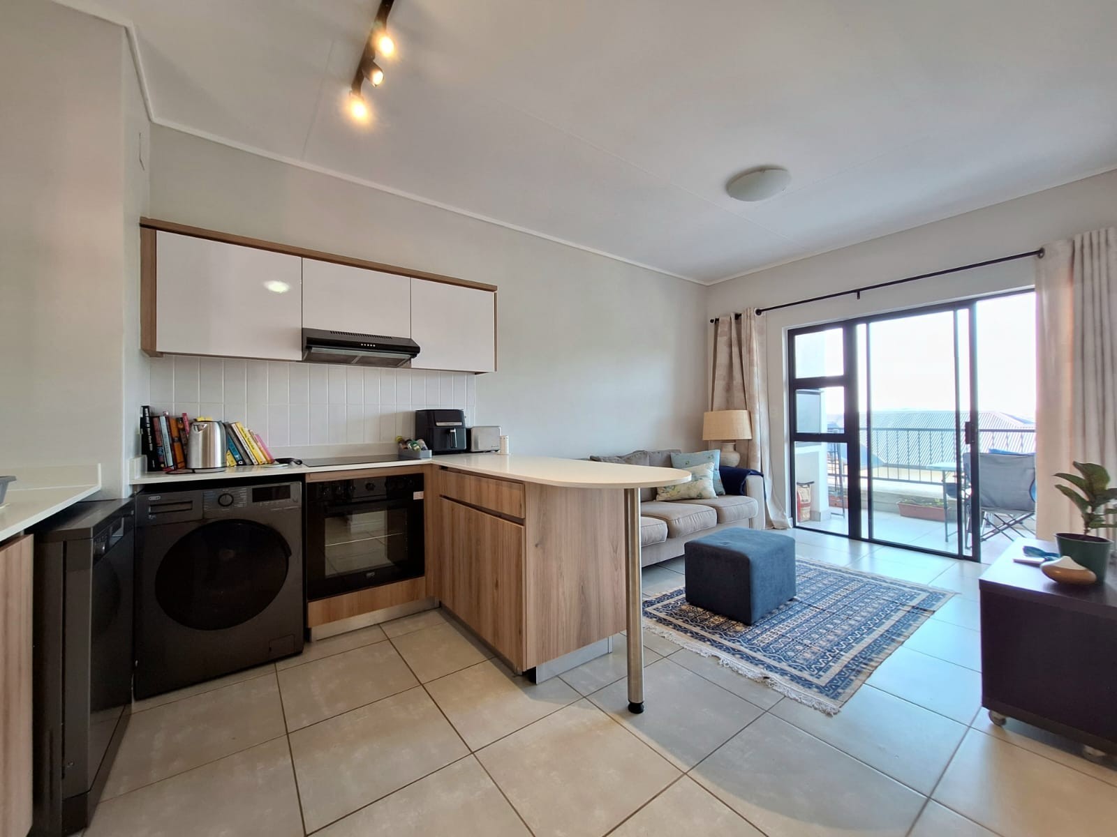 Apartment for sale in Ballito Central, Ballito, KwaZulu Natal, 57 m²