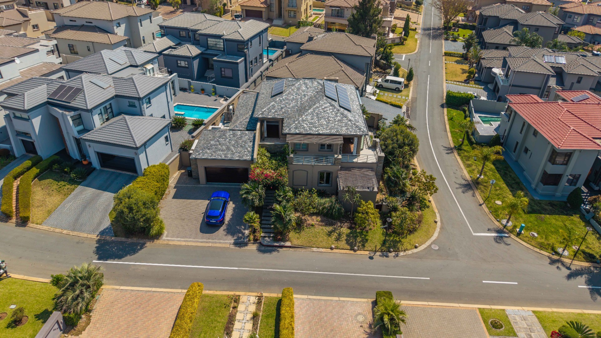 House for sale in Blue Valley Golf Estate, Centurion, 520 m²
