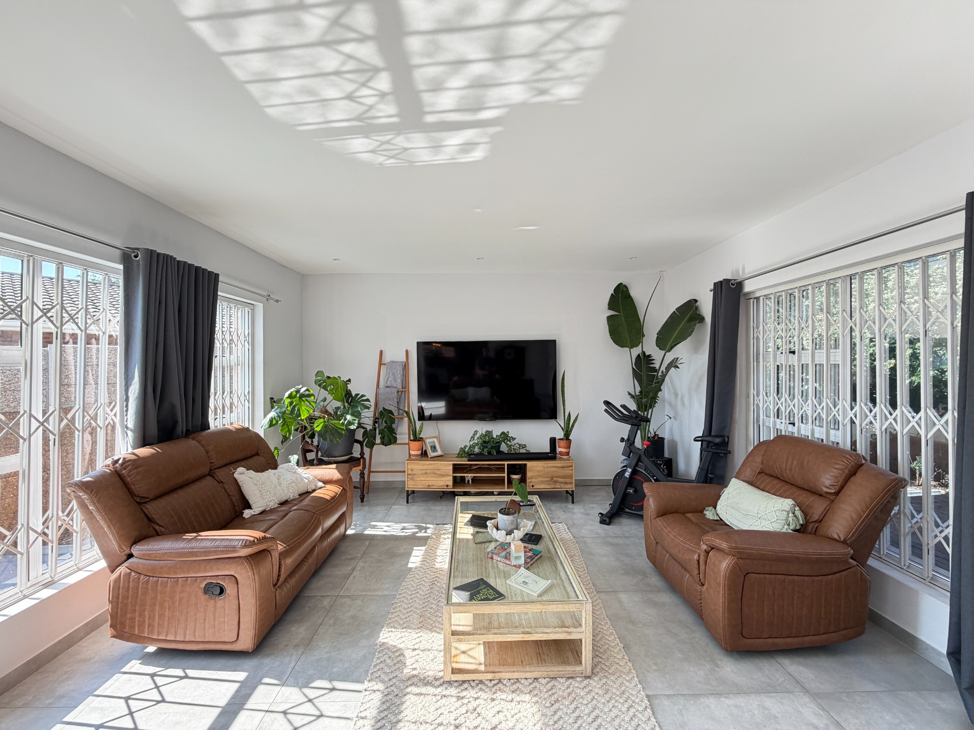 House for sale in Plattekloof 3, Plattekloof, Parow, 250 m²