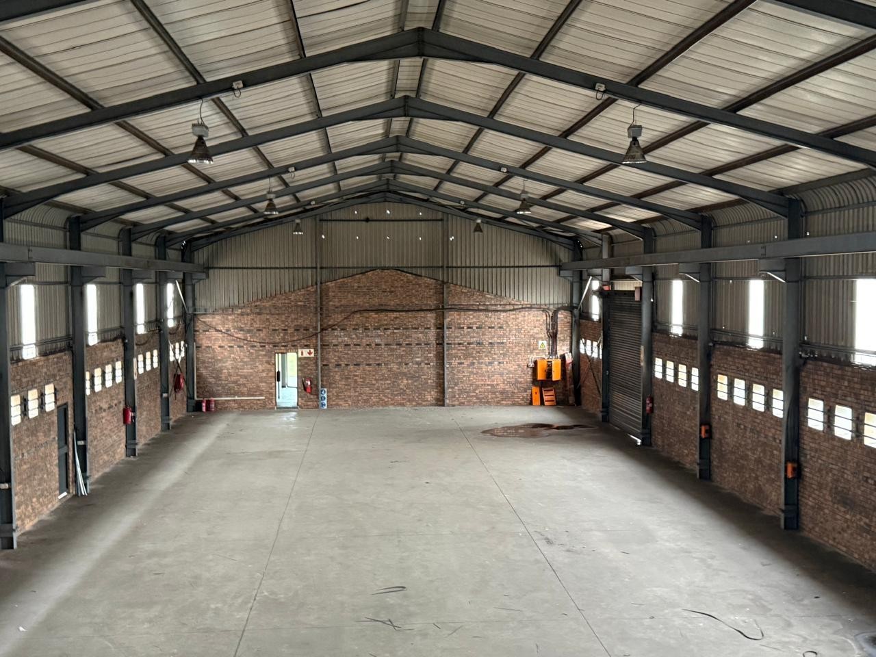 Industrial Property for rent in Vaalbank, Middelburg, 1000 m²