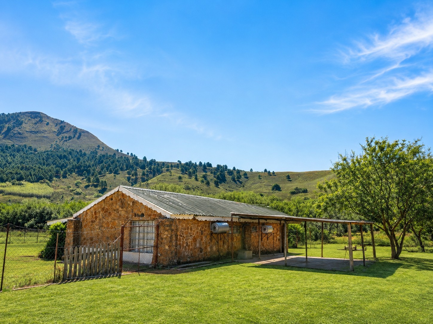 Farm for sale in Mashishing, Lydenburg, 1200000 m²