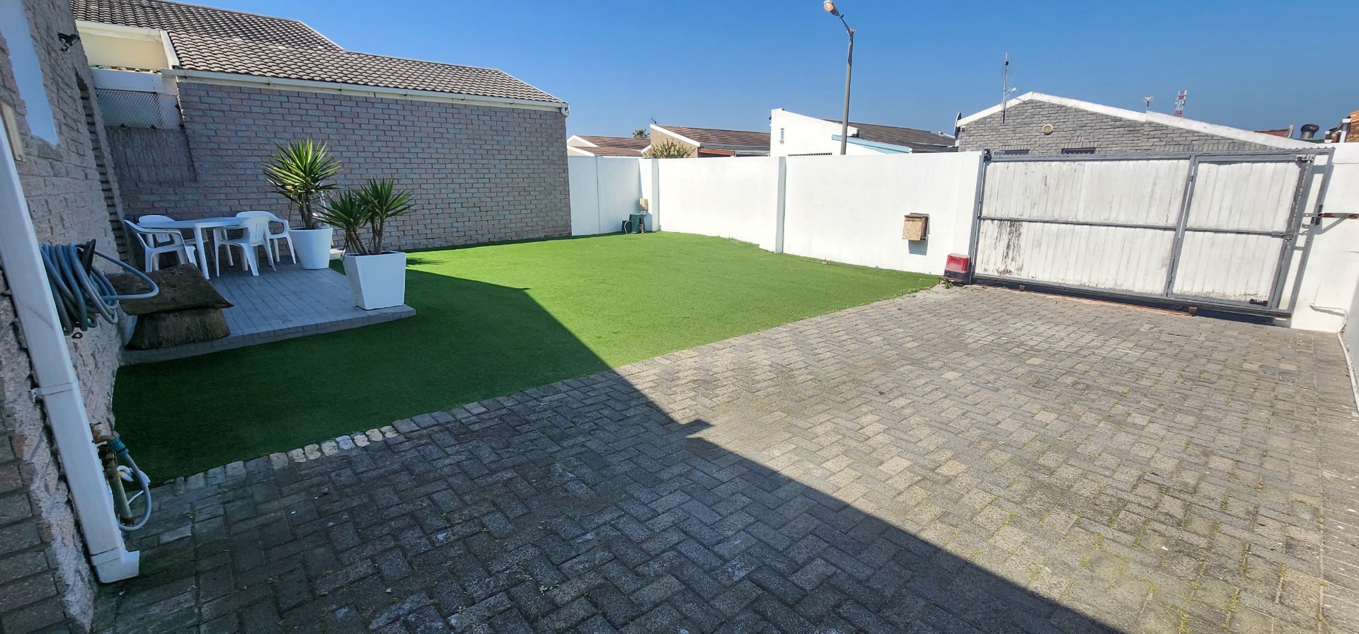 House for sale in Strandfontein Village, Strandfontein, Mitchells Plain, 106 m²