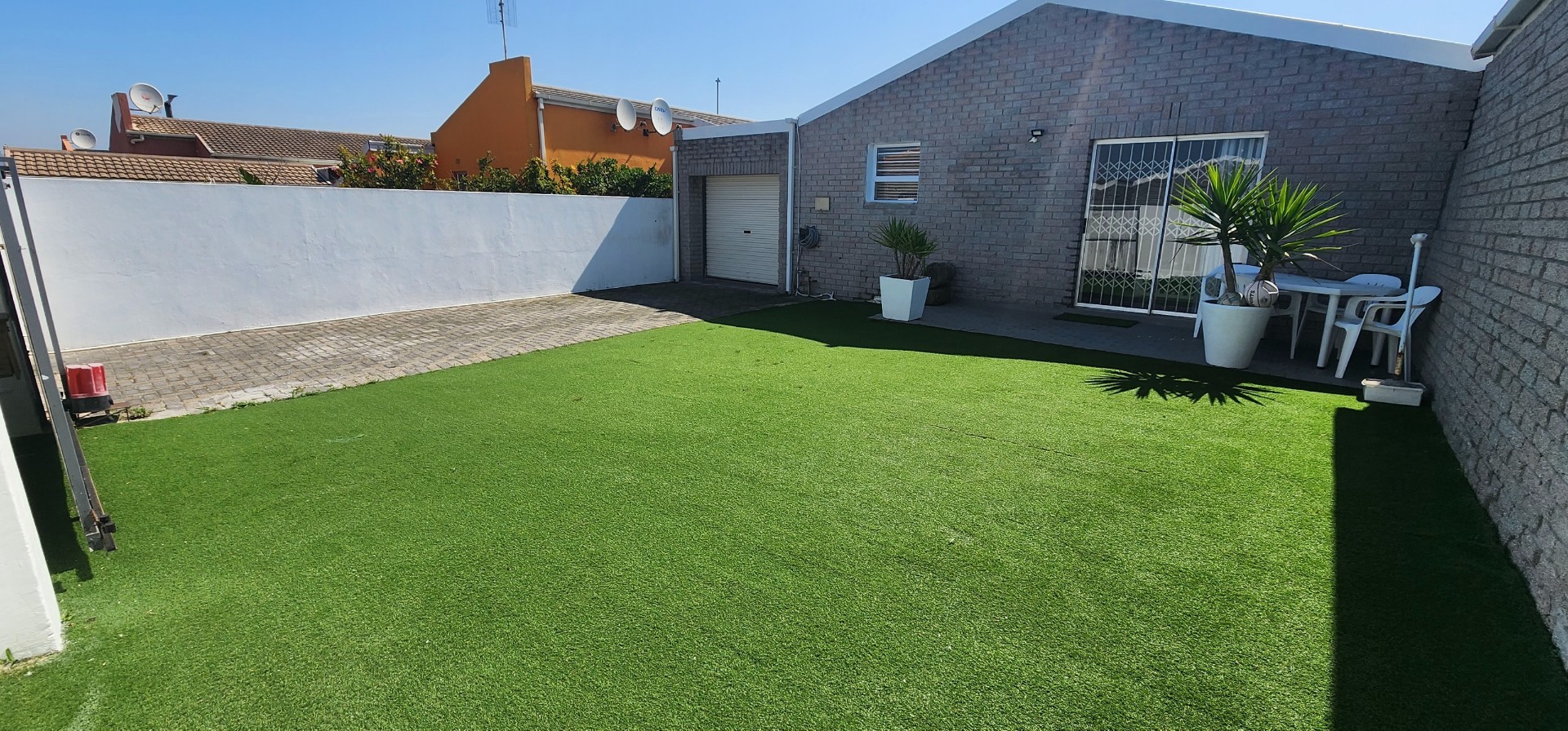House for sale in Strandfontein Village, Strandfontein, Mitchells Plain, 106 m²