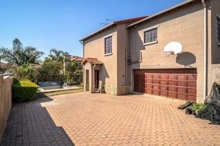 STUNNING 4-BEDROOM FAMILY HOME IN NOORDWYK, MIDRAND FOR SALE