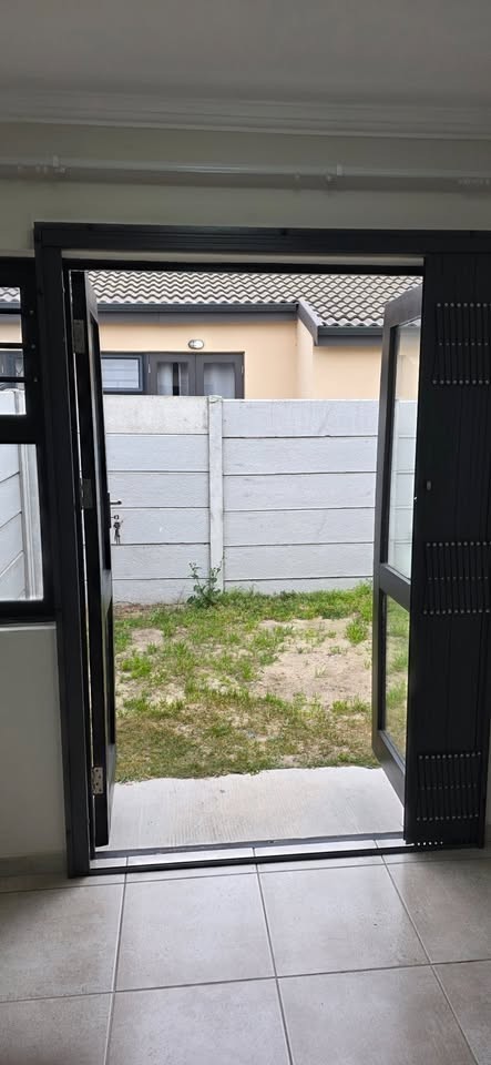 House for rent in Bardale Village, Blue Downs, 105 m²