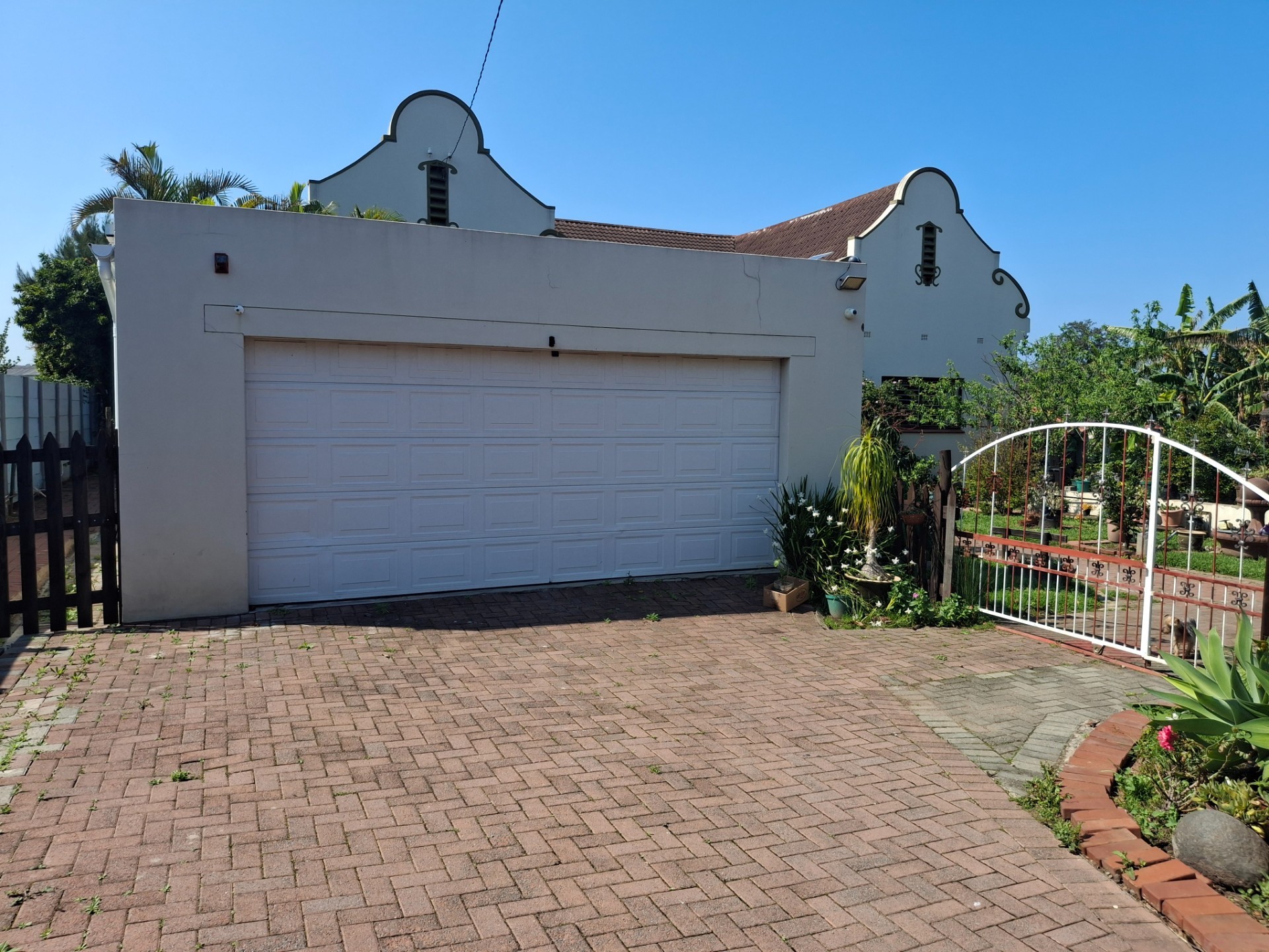 House for sale in Cambridge, East London, 840 m²