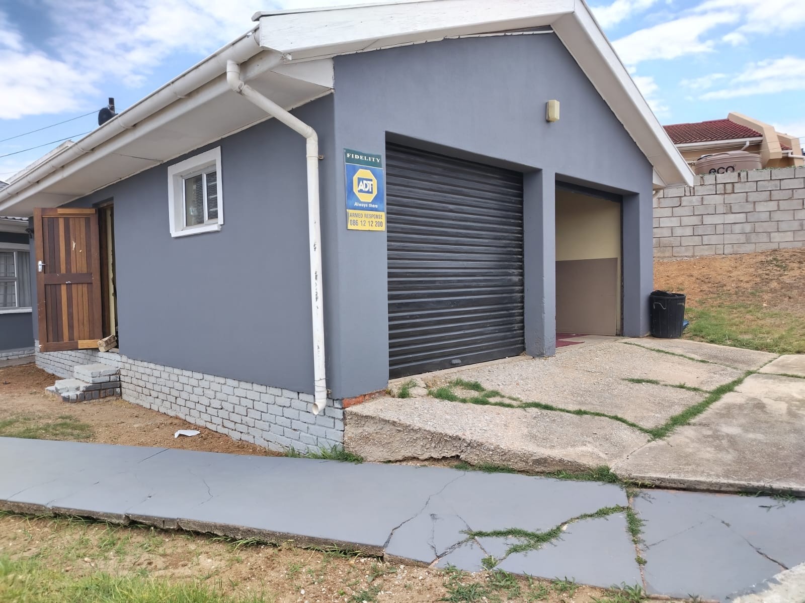 House for sale in Kwamagxaki, Port Elizabeth, 208 m²