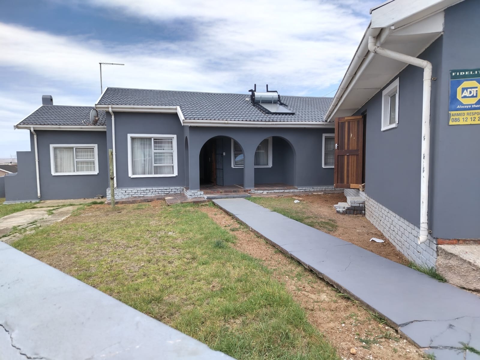 4 Bedroom House For sale KwaMagxaki