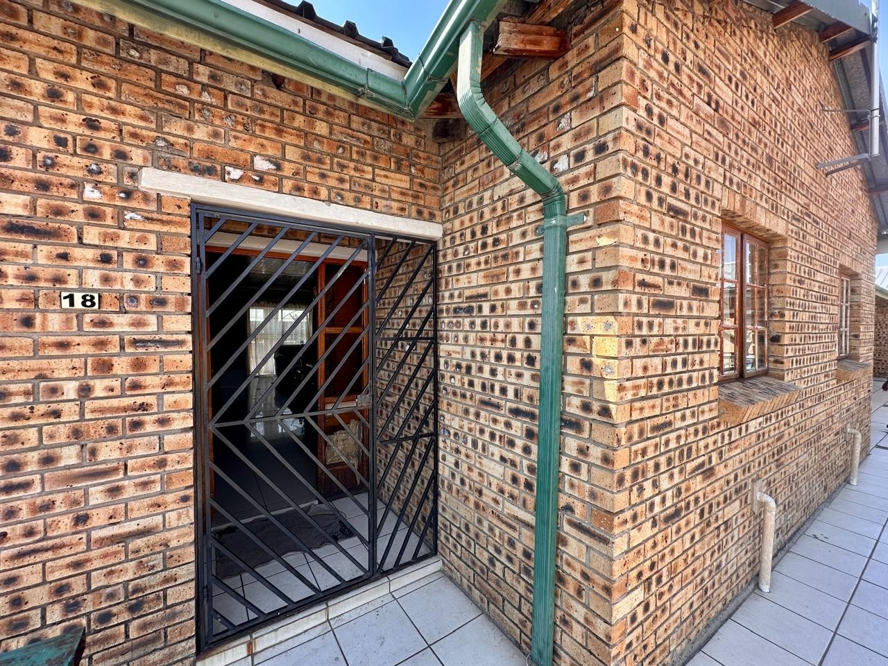Apartment for sale in Newcastle Central, Newcastle, KwaZulu Natal