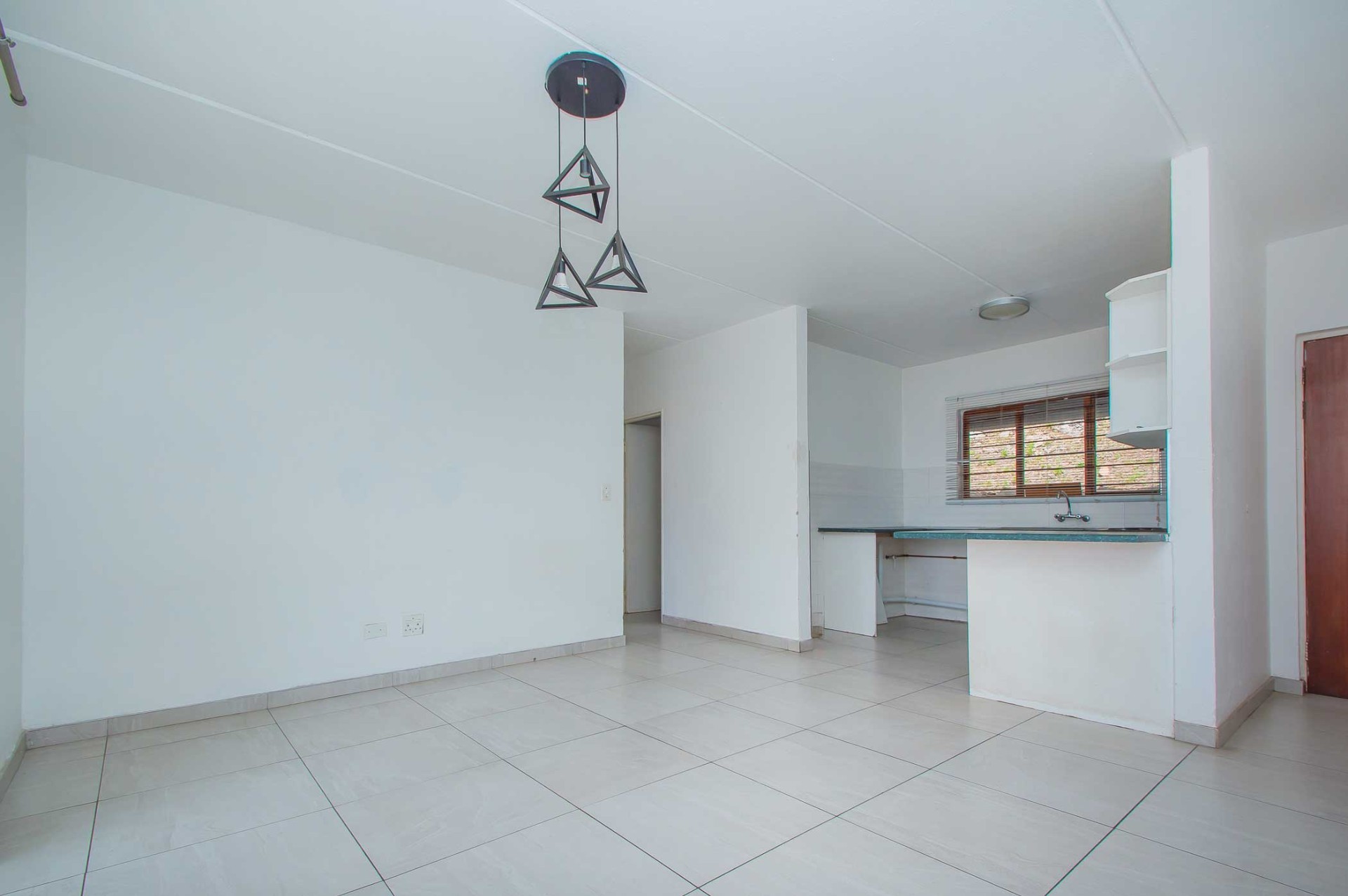 Apartment for rent in Constantia Kloof, Roodepoort, 62 m²