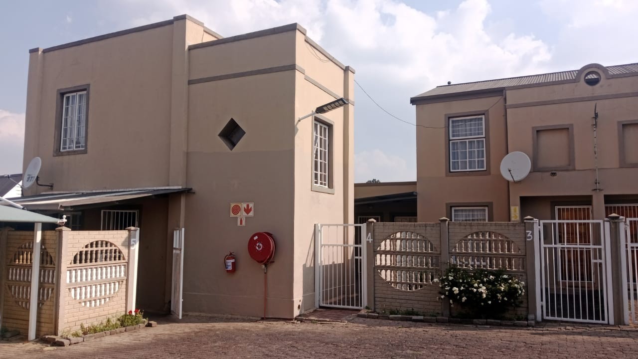 Duplex for rent in Heidelberg Central, Heidelberg, 1 m²