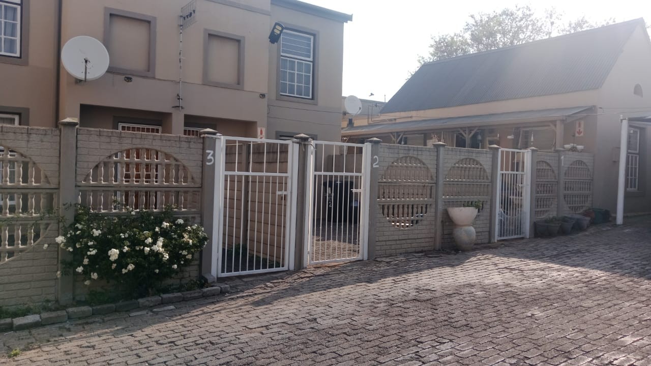 Duplex for rent in Heidelberg Central, Heidelberg, 1 m²